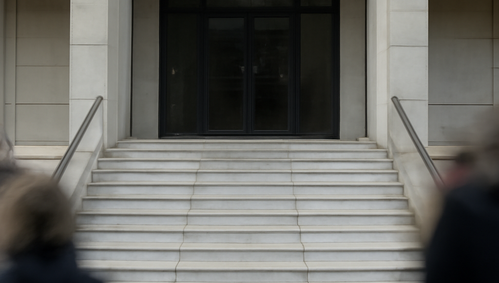 Αργυρούπολη: 59χρονος έβγαλε τσεκούρι σε άλλον οδηγό μετά από καβγά – Πώς αντιδρά ο κόσμος – Σοκαριστικό περιστατικό στην Αργυρούπολη: 59χρονος απείλησε με τσεκούρι άλλον οδηγό ...