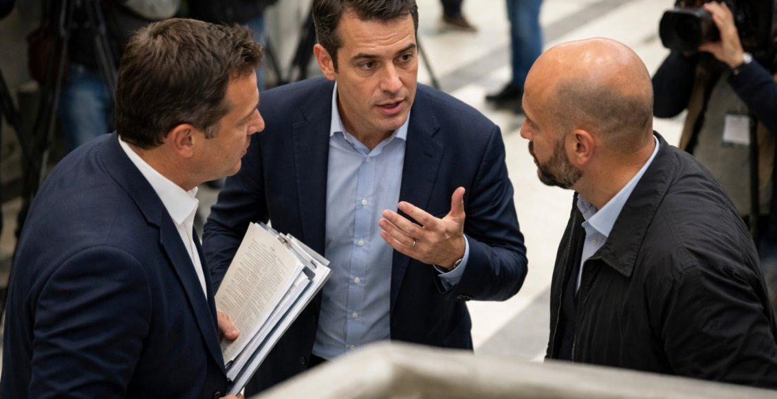 Πυρά ΣΥΡΙΖΑ κατά Πλεύρη και Γεωργιάδη – Τι αλλάζει στα δεδομένα – Ο ΣΥΡΙΖΑ καταφέρεται κατά Πλεύρη και Γεωργιάδη για τις δηλώσεις τους, αναδεικνύοντας πολιτικές και νομικές διαφ...