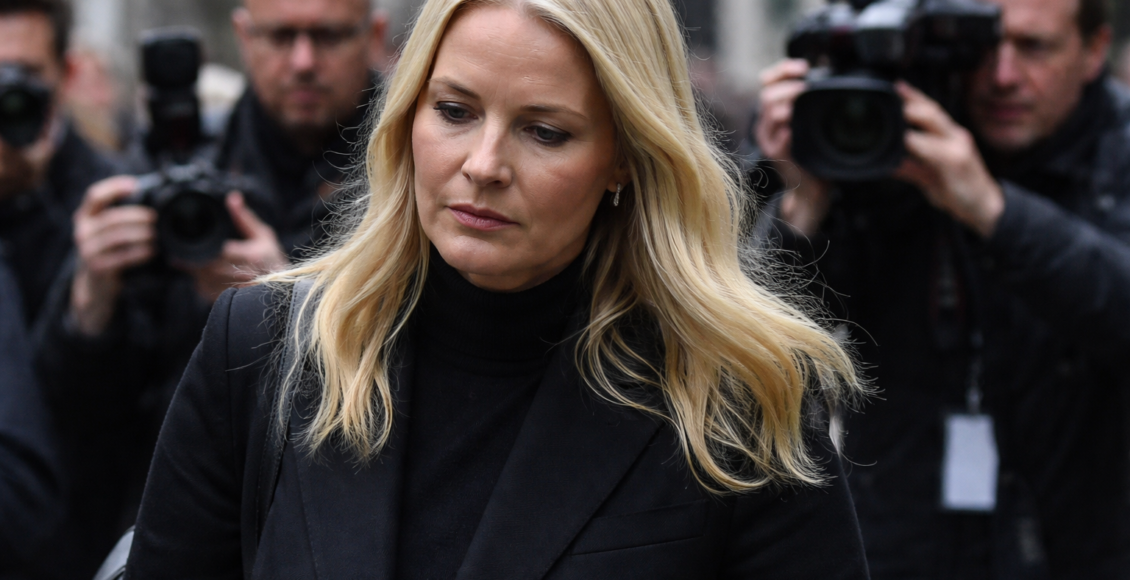 Σκάνδαλο στη βασιλική οικογένεια της Νορβηγίας: Η επικοινωνία της πριγκίπισσας Μέτε-Μαρίτ με τον Τζέφρι Έπσταϊν – Πώς επηρεάζονται οι πολίτες – Αποκαλύψεις για την επικοινωνία τ...